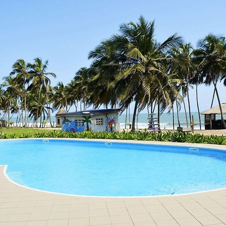 Blue Diamond Beach Resort Apam Ngoại thất bức ảnh